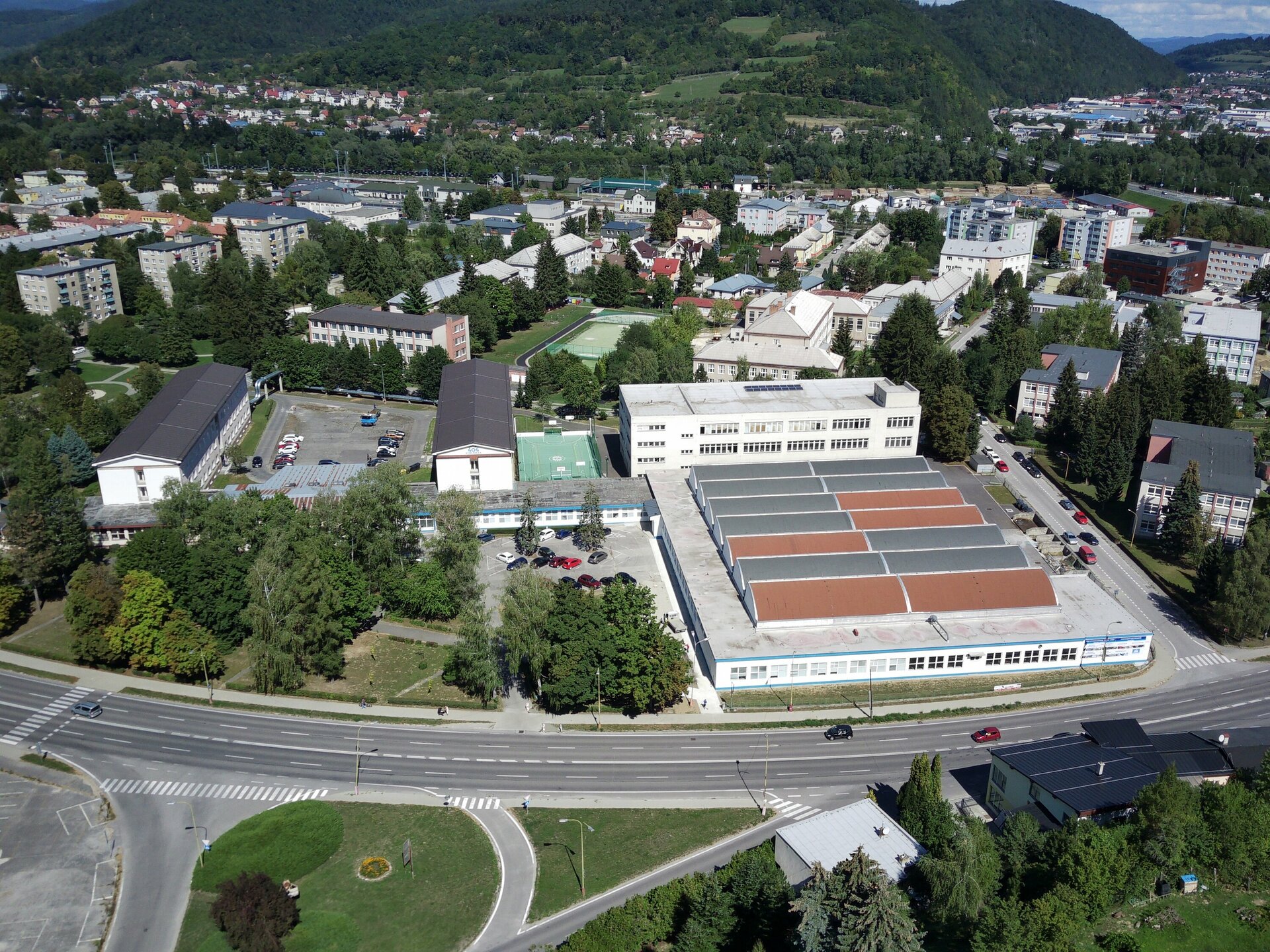 Zväčšiť fotografiu - Soš strojnícka považská bystrica