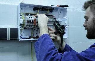  Elektromechanik - silnoprúdová technika - zapájanie rozvádzača