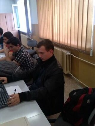 FOTO 4 032