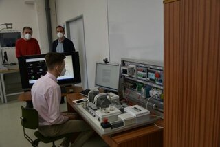obr. 7