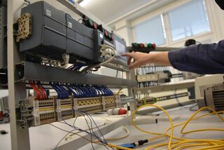 Mechanik elektrotechnik - automatizačná technika
