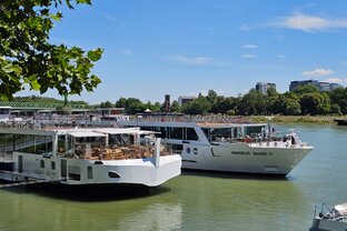 Zväčšiť fotografiu - Bratislava – devín – bratislava obľúbený výlet loďou k zrúcaninám hradu devín