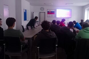 Zväčšiť fotografiu - Readycon slovensko 2025 – naši štvrtáci spoznávali svet práce