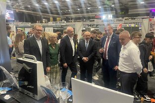 Zväčšiť fotografiu - Stredoškolák – hrdina remesla