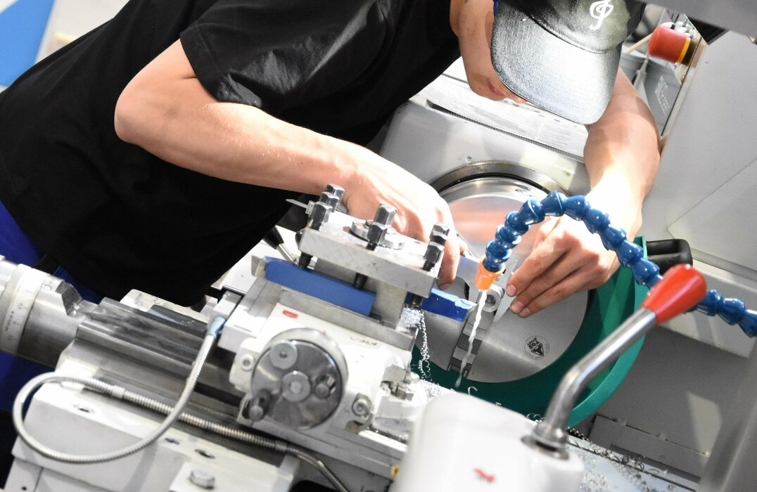 2414 L 01 strojárstvo - výroba, montáž a oprava prístrojov, strojov a  zariadení