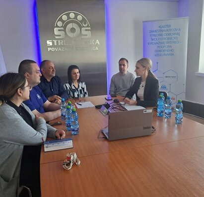 SOŠ strojnícka Považská Bystrica a SŠ-COPT Uherský Brod spojili sily v projekte Interreg Slovensko – Česko 2021 – 2027 s názvom „Budovanie cezhraničnej spolupráce pre moderné vzdelávanie“