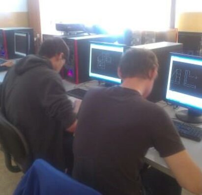 Súťaž v technickom kreslení v grafickom programe CAD - fotografie