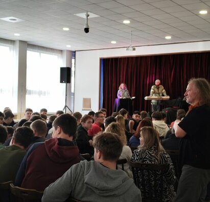 Výchovný koncert ,,Zneužívanie moci: Profil zbabelého agresora“