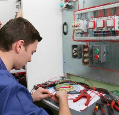 XII.mechanik elektrotechnik – energetika (silnoprúdová technika) - fotoalbum