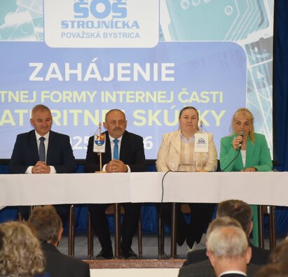 Želáme veľa šťastia! Ústne maturity boli oficiálne zahájené.