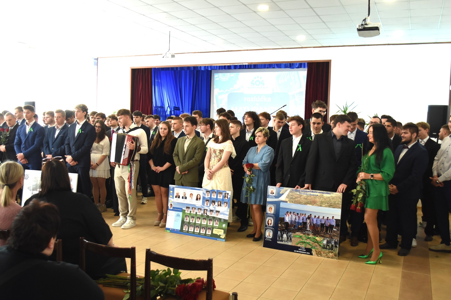 Deň plný tradícií a lúčenia: Maturanti aj májové oslavy