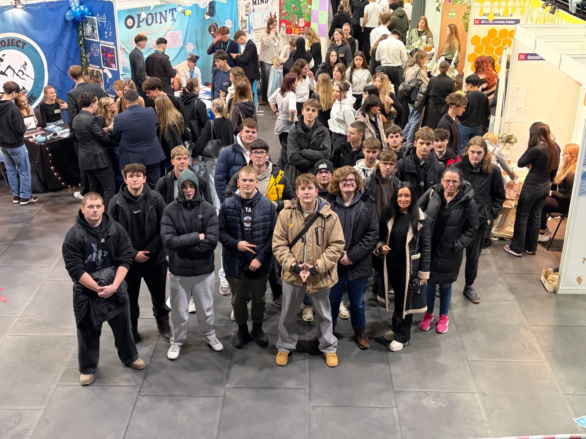 Medzinárodný veľtrh cvičných firiem 2025 – naši žiaci v centre diania podnikania