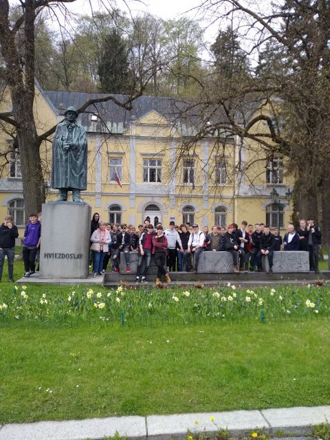 Prehliadka Literárnej expozície P.O. Hviezdoslava a Čaplovičovej knižnice v Dolnom Kubíne