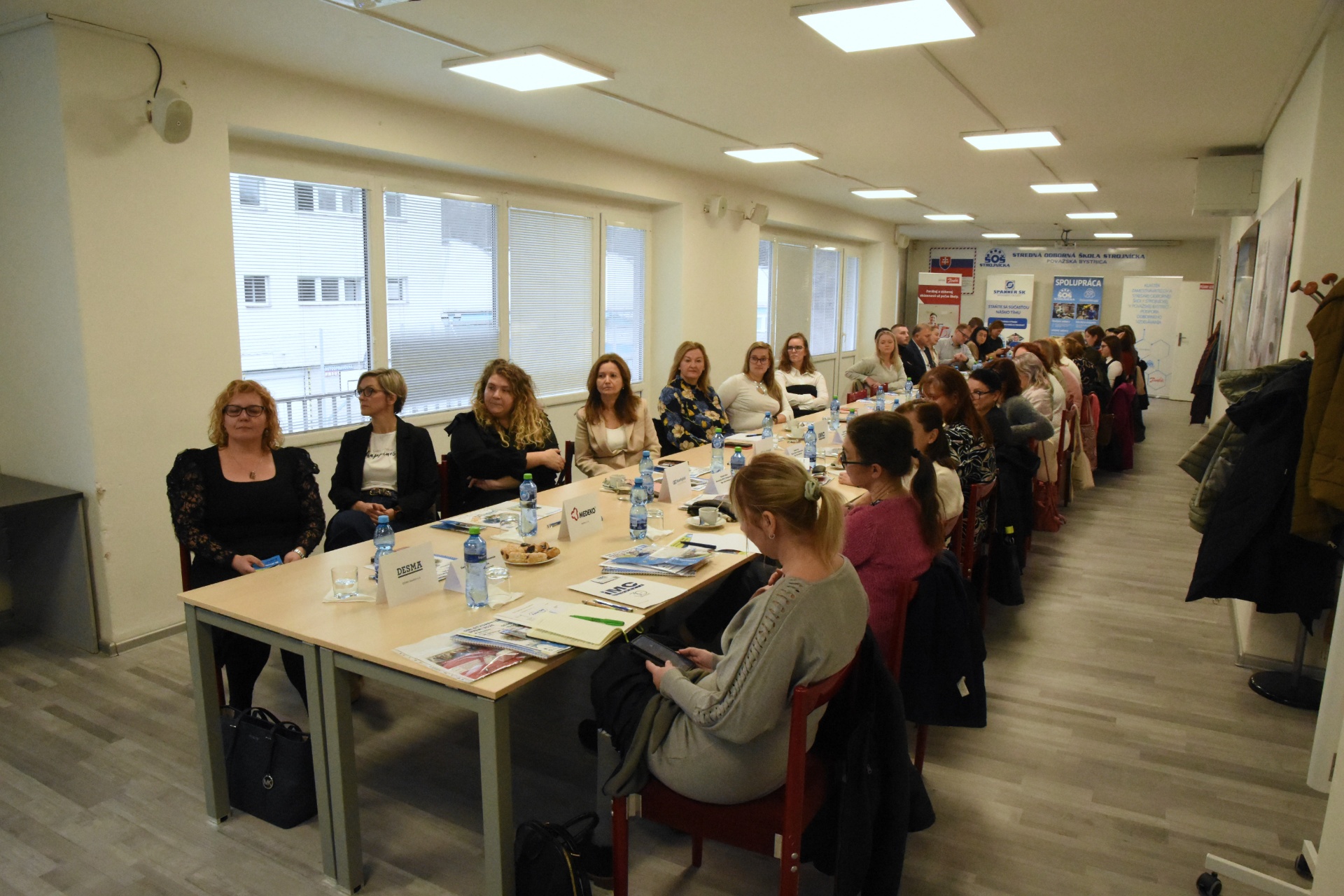 Pracovné stretnutie so zamestnávateľmi a kariérovými a výchovnými poradcami ZŠ